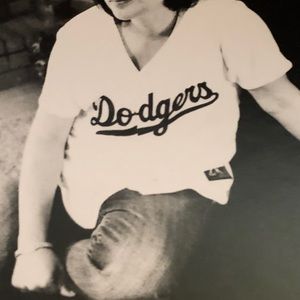 Meet your Posher, Mona